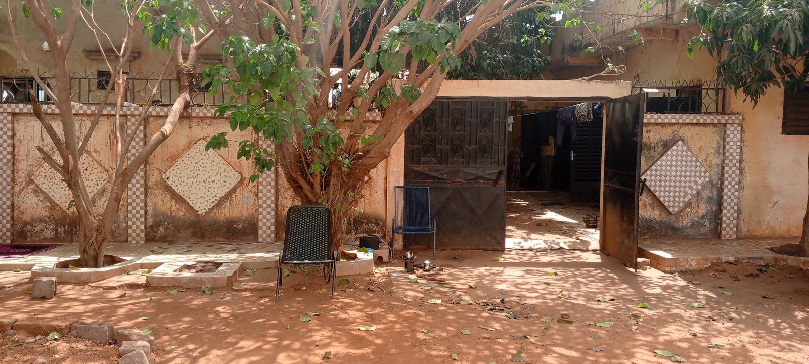 Image de A vendre maison en RDC habitable à FARAKO - MOUTOUGOULA - Maison