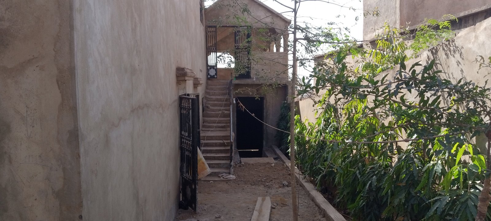 Photo principale A vendre une maison en R+1 en cour de Finition sise à FOMBABOUGOU VILLAGE - MORIBABOUGOU