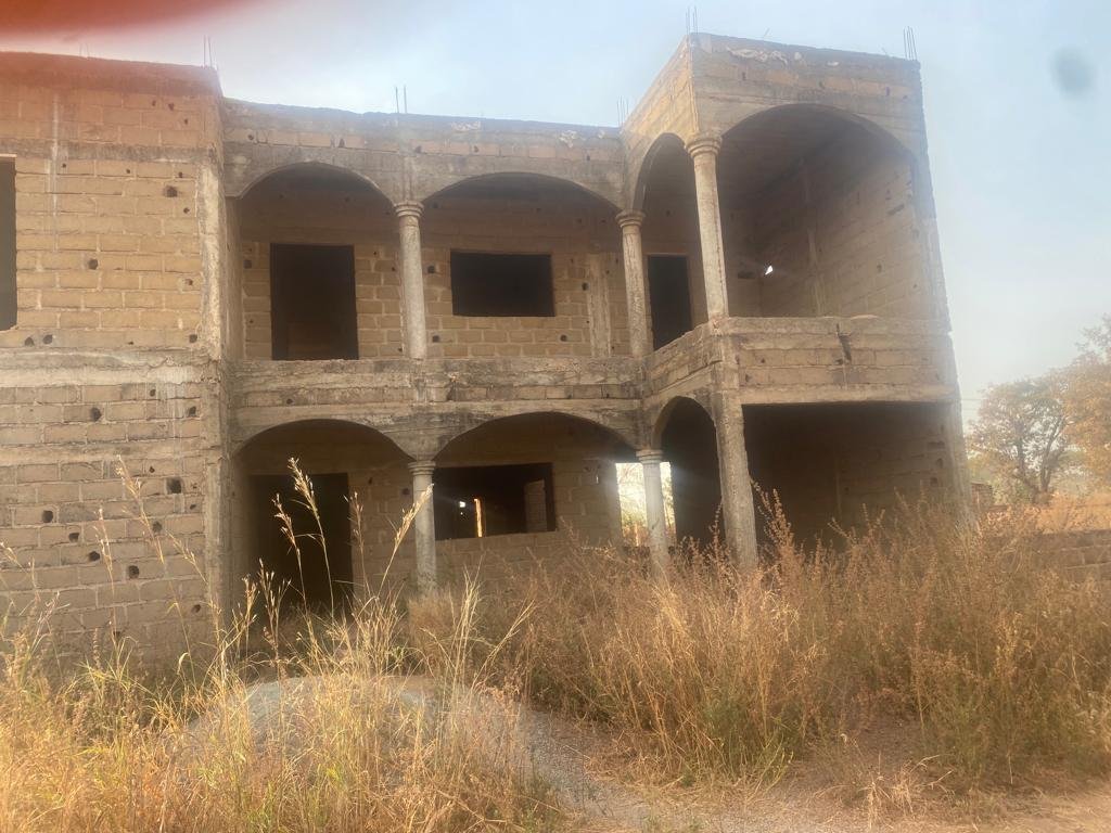 Image de A vendre une maison en R+1 en cour de construction MOUNTOUGOULA - Maison